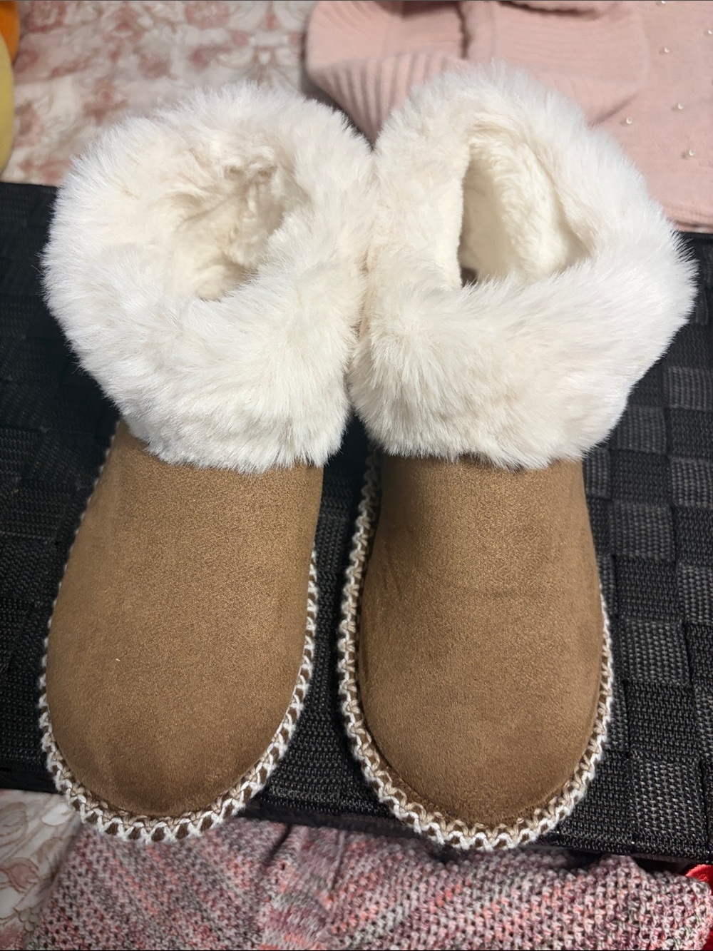 Women’s Cozy Faux Fur Lined Slipper Boots - Tan